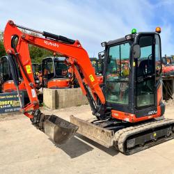 Kubota U27-4