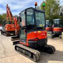 Kubota U27-4