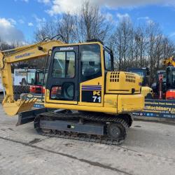 Komatsu PC71-7