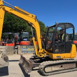 JCB 8060