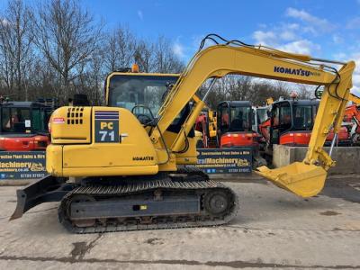 Komatsu PC71-7
