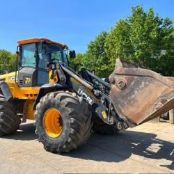 JCB 434S