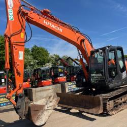 Hitachi ZX135US-5B