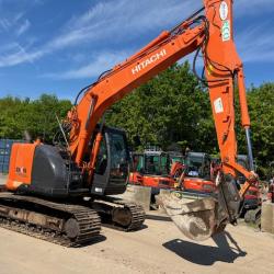 Hitachi ZX135US-5B